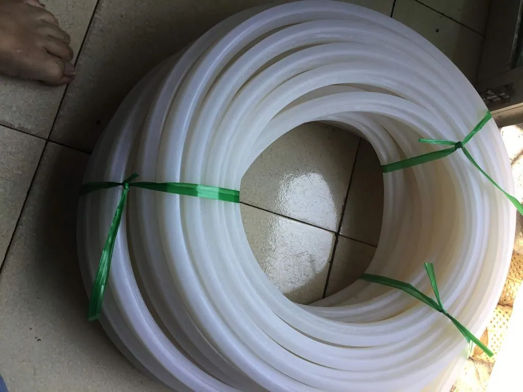 Gioăng cao su đùn theo yêu cầu Cao su chịu dầu (NBR) — cắt theo yêu cầu — ảnh thực tế 3 Gioăng cao su đùn theo yêu cầu Cao su chịu dầu (NBR) — cắt theo yêu cầu — ảnh thực tế 3