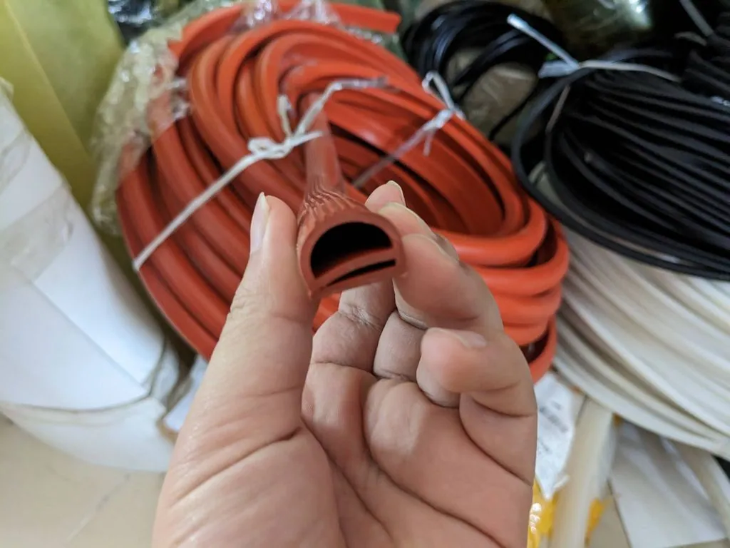 Gioăng cao su vuông Silicone chịu nhiệt — cắt theo yêu cầu — PXL 071849673.MP Gioăng cao su vuông Silicone chịu nhiệt — cắt theo yêu cầu — PXL 071849673.MP