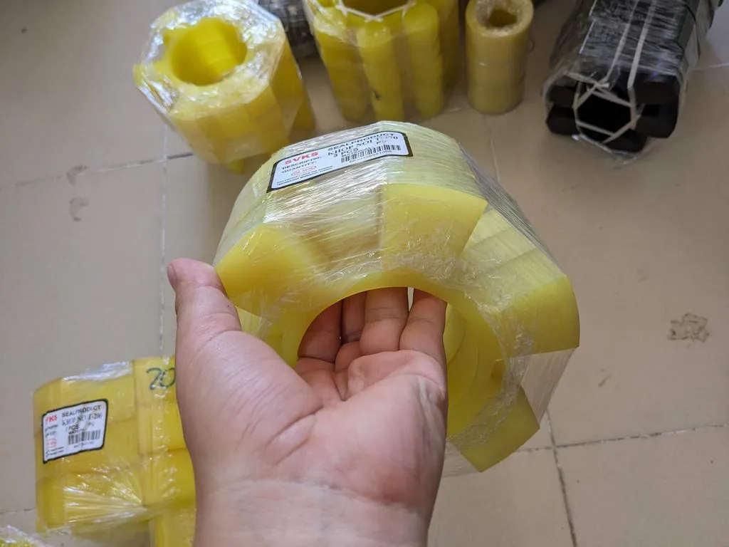 Khớp nối T (Tire Coupling) 40 (ID40, OD18, H10, 6 cánh) — Tire Coupling — PXL 1