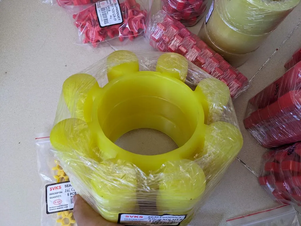 Vòng MT vàng cỡ lớn bọc màng nhìn nghiêng từ trên