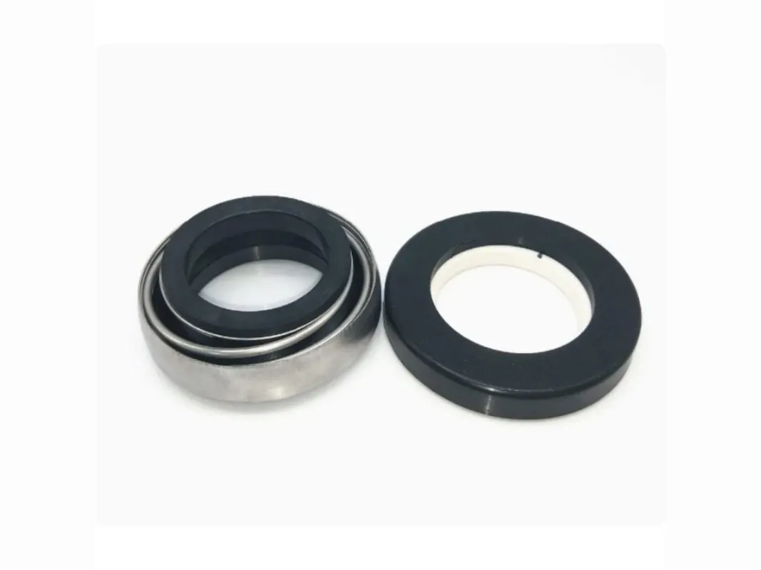 Phốt bơm nước 301: vòng tĩnh viền đen và phần quay đặt cạnh nhau