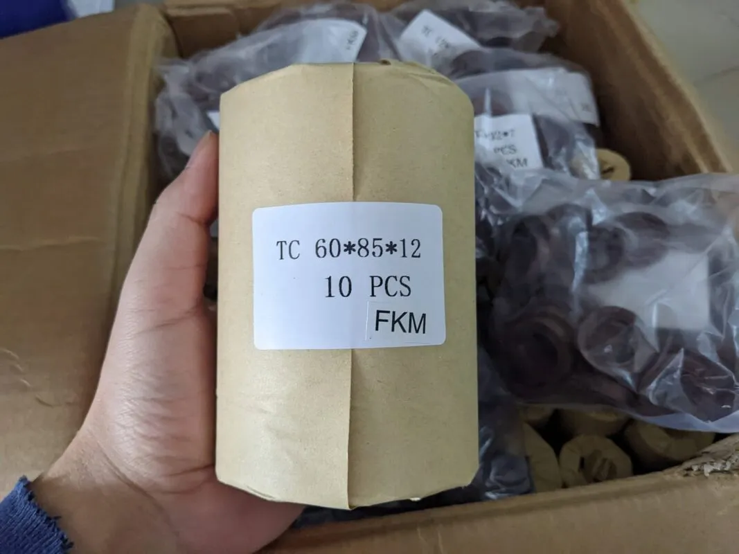 Phớt máy cày: cuộn phớt FKM ghi nhãn TC 60*85*12, 10 cái